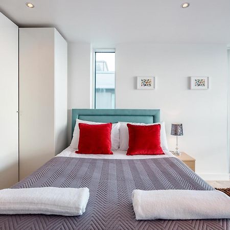 Excel Dock Apartments ลอนดอน ภายนอก รูปภาพ
