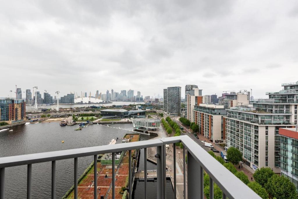 Excel Dock Apartments ลอนดอน ภายนอก รูปภาพ
