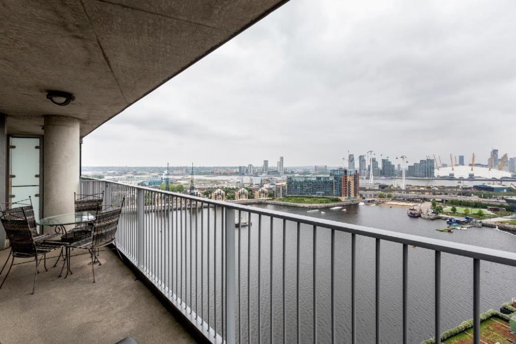 Excel Dock Apartments ลอนดอน ภายนอก รูปภาพ