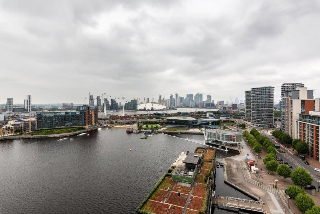 Excel Dock Apartments ลอนดอน ภายนอก รูปภาพ