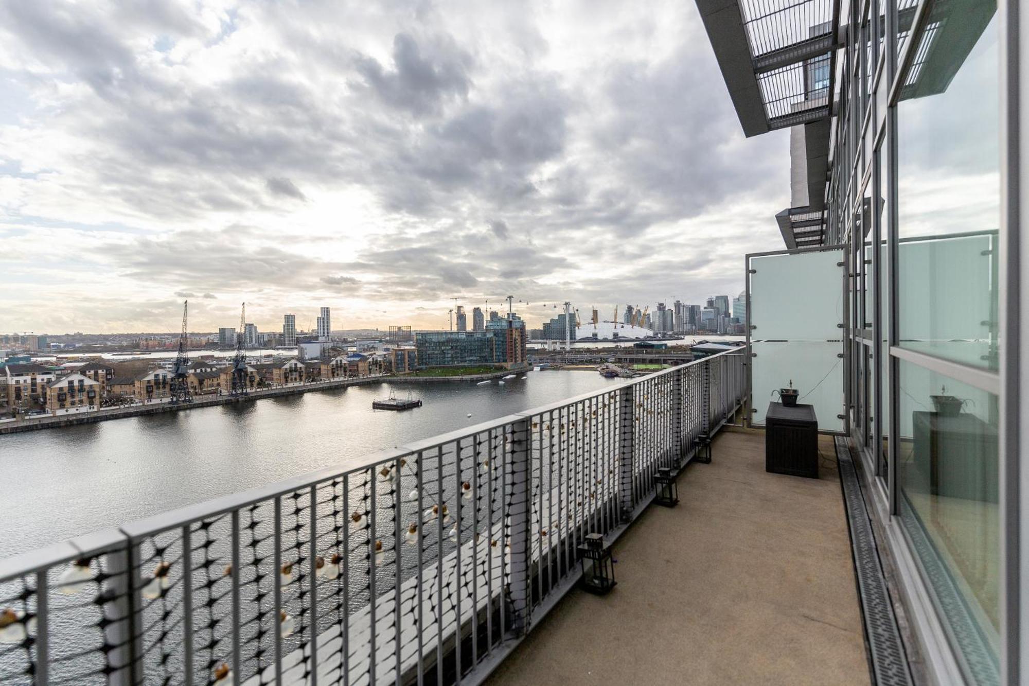 Excel Dock Apartments ลอนดอน ภายนอก รูปภาพ
